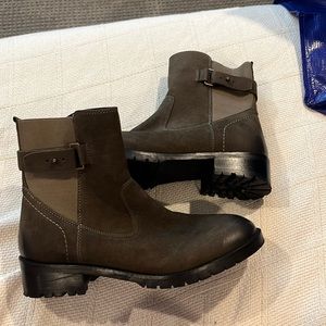 Leather ankle boots